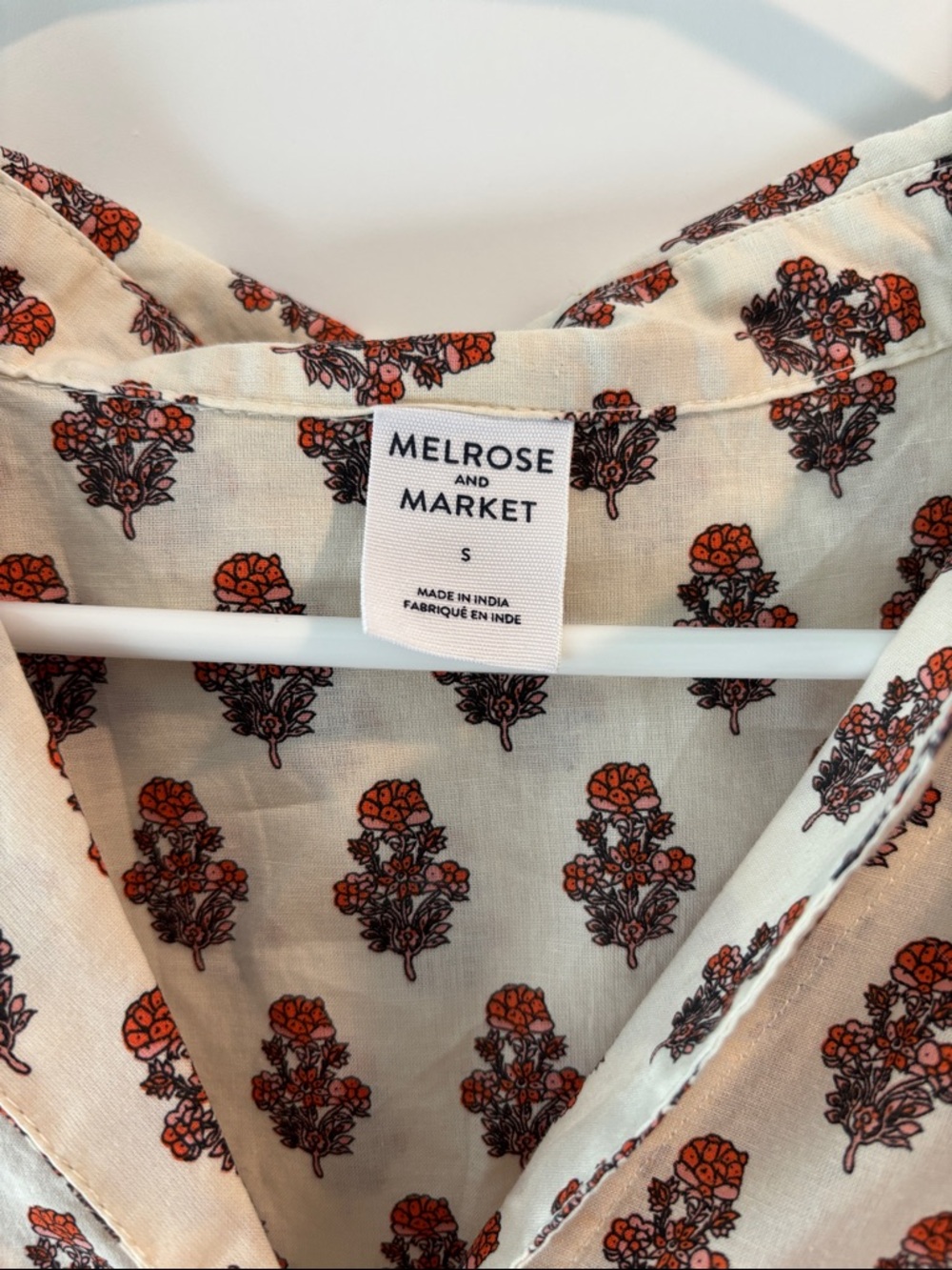 Relaxed Ivory Floral Button-Up Top - Picture 2 of 5